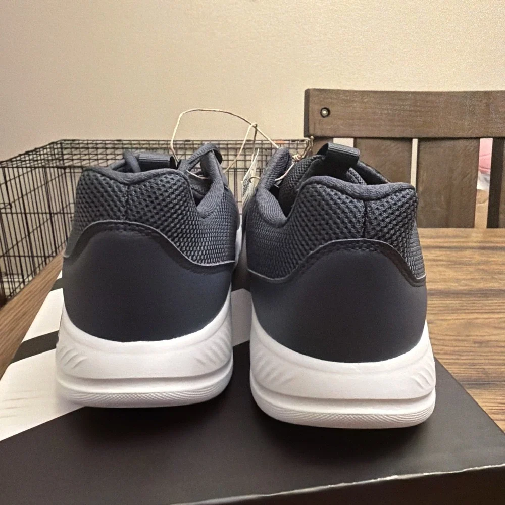 adidas men sneaker